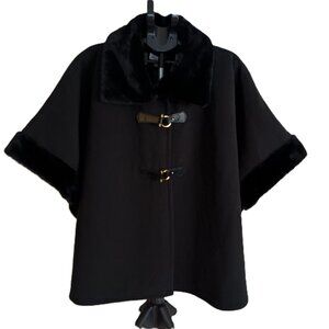 Ellen Reyes Women’s Black Cape Faux Fur Trim Outerwear NWT L/XL